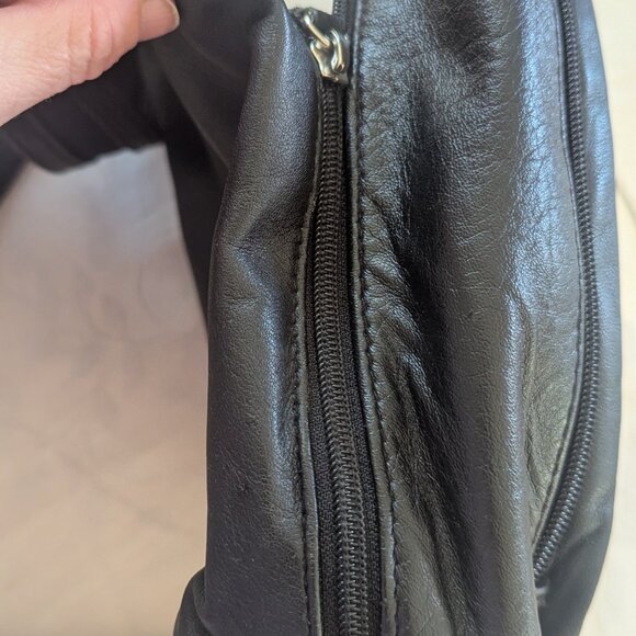 VTG Wilsons Leather Pelle Studio Black Convertible Sling Backpack Soft Leather - Picture 6 of 8